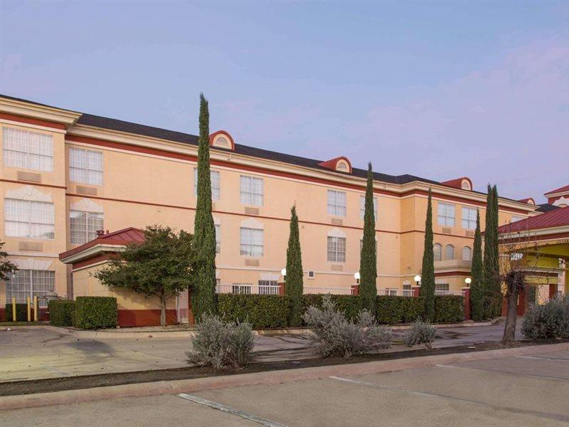 Comfort Suites Fort Worth North Fossil Creek Zewnętrze zdjęcie