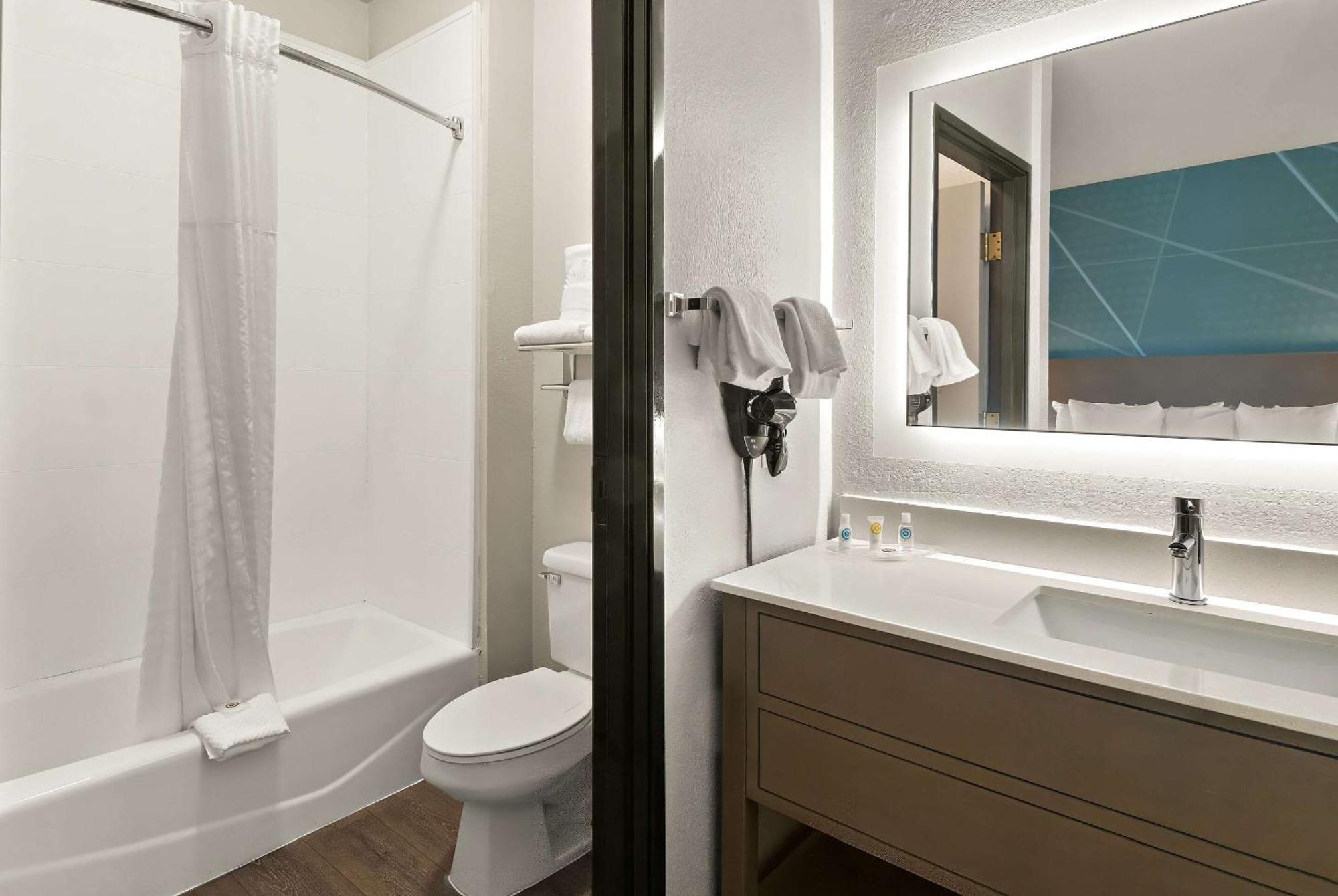 Comfort Suites Fort Worth North Fossil Creek Zewnętrze zdjęcie